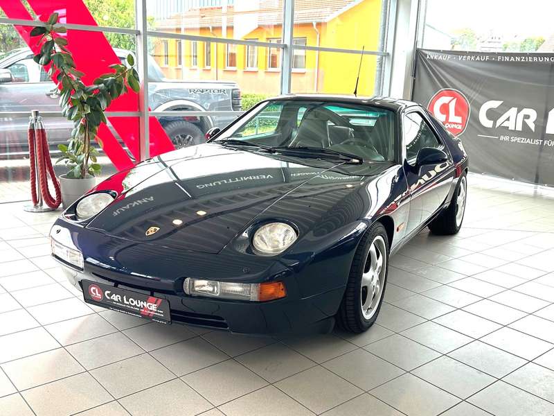 Porsche 928